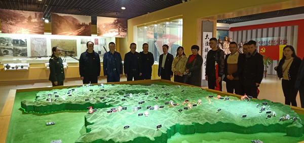 市龍江集團開展“不忘初心、牢記使命”主題黨日活動
